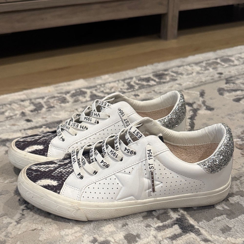 Vintage Havana White and Silver Sneakers